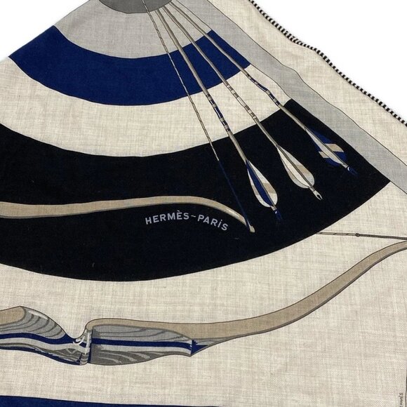 HERMES Triangle Geant -Gray Beige Dark Navy Multi Cashmere Silk Scarf 605-042825 - Picture 3 of 6